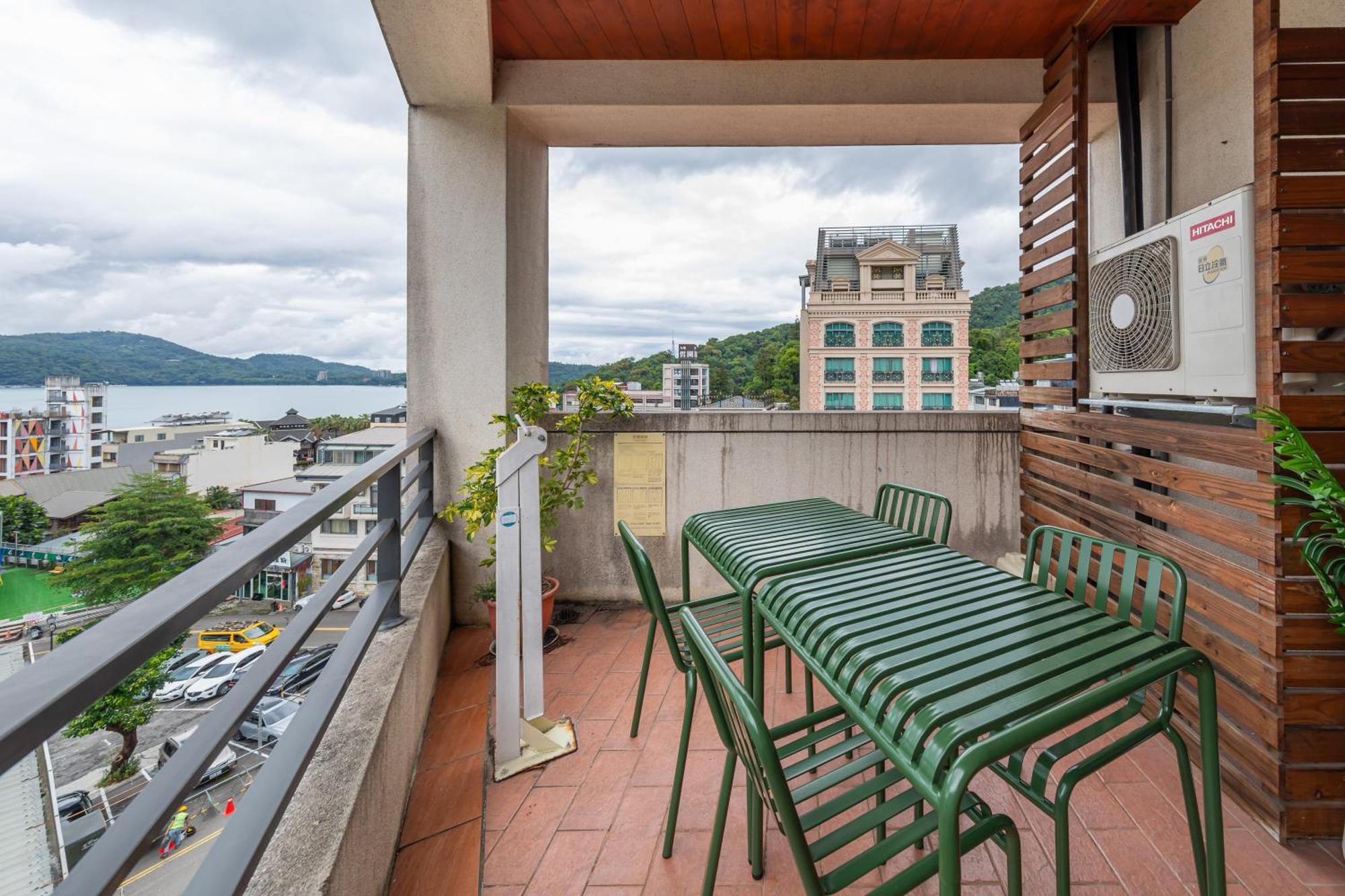 Sun Moon Lake Itathao Vacation Inn With Elevator Юйчі Екстер'єр фото