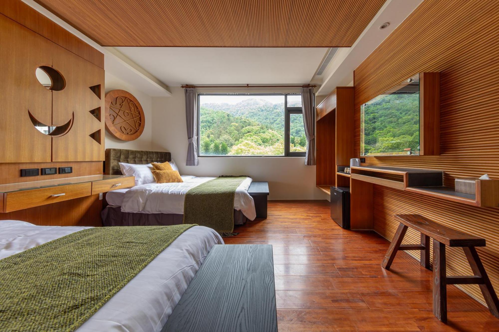 Sun Moon Lake Itathao Vacation Inn With Elevator Юйчі Екстер'єр фото