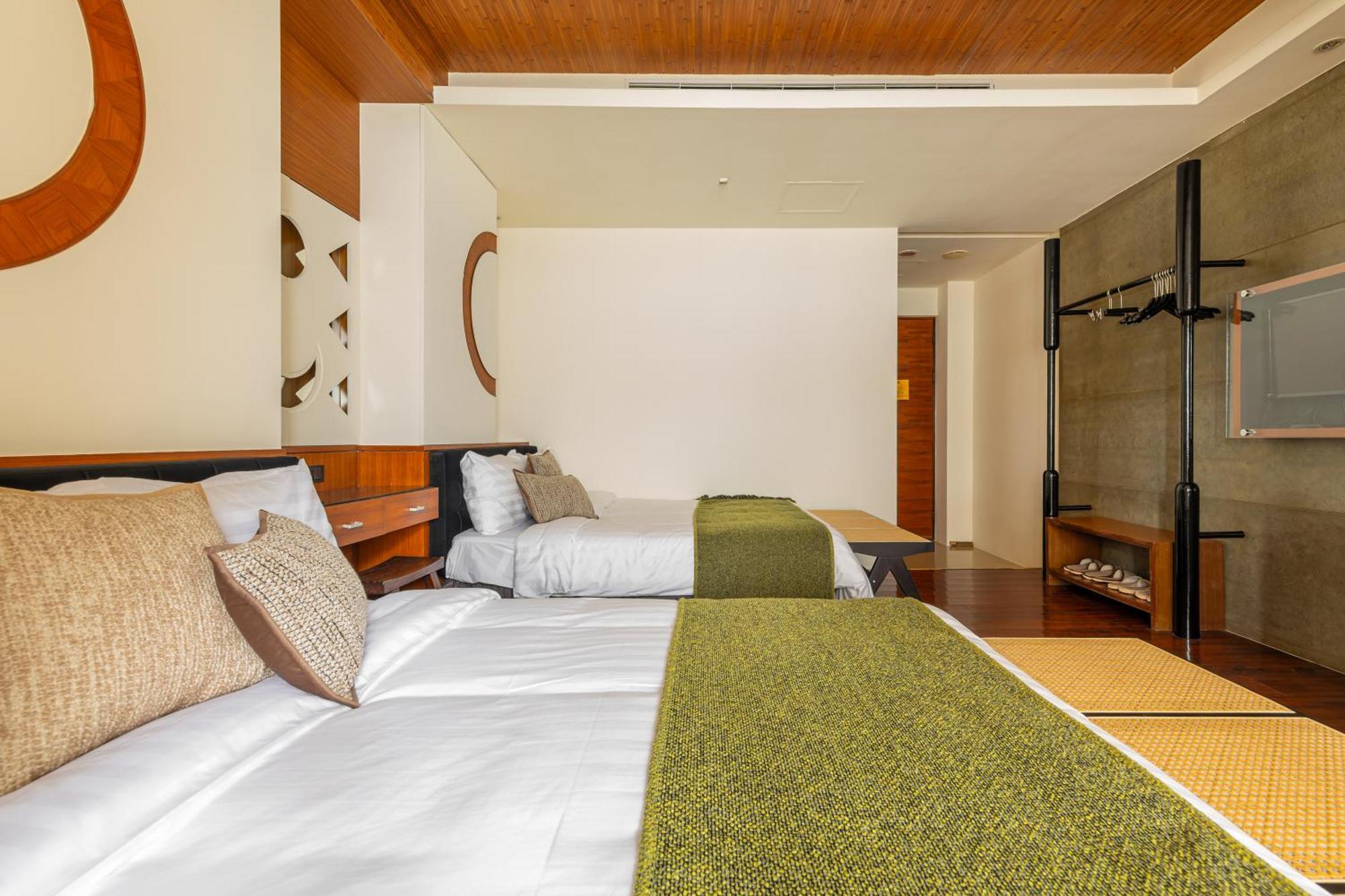 Sun Moon Lake Itathao Vacation Inn With Elevator Юйчі Екстер'єр фото