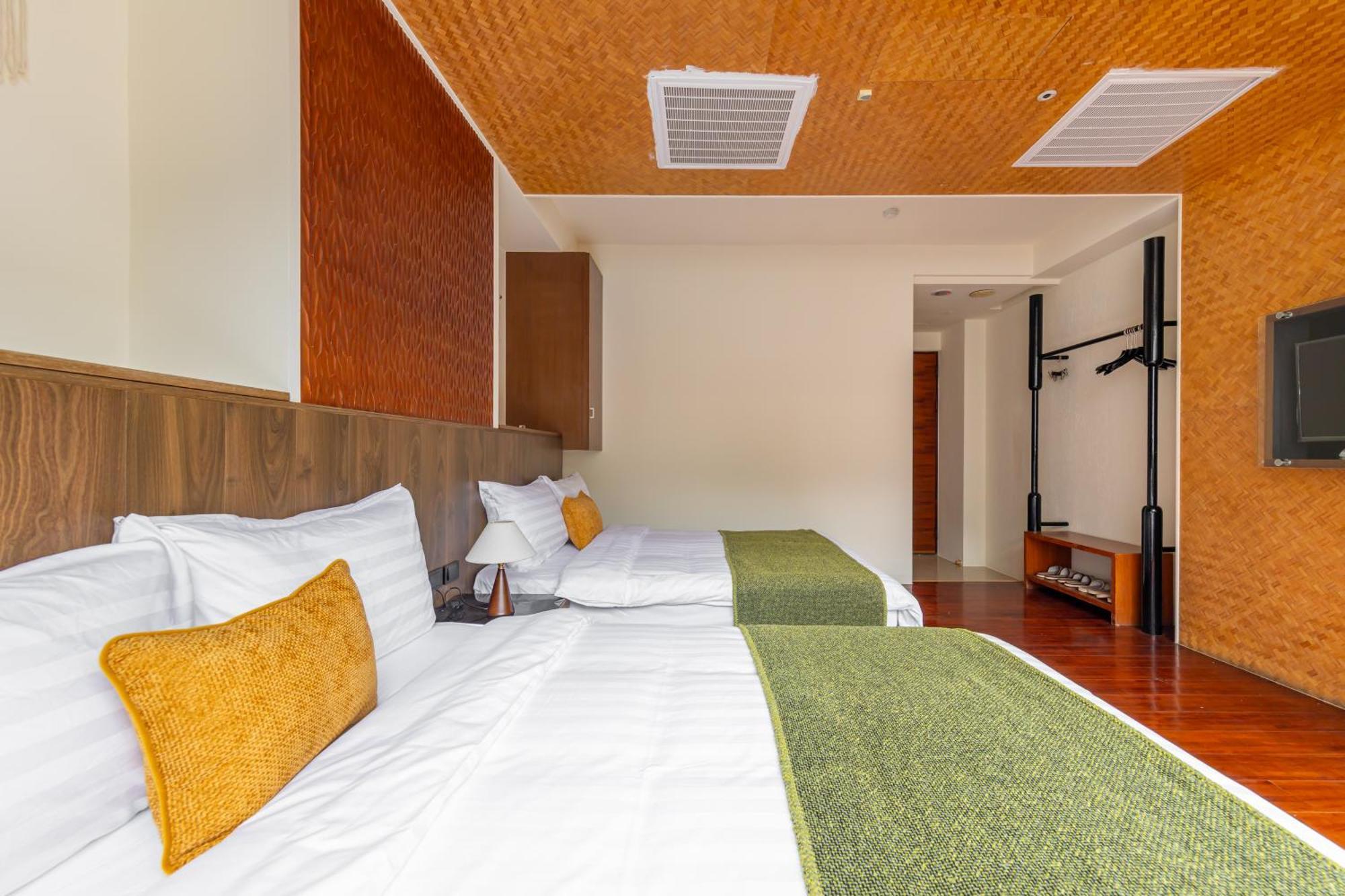 Sun Moon Lake Itathao Vacation Inn With Elevator Юйчі Екстер'єр фото
