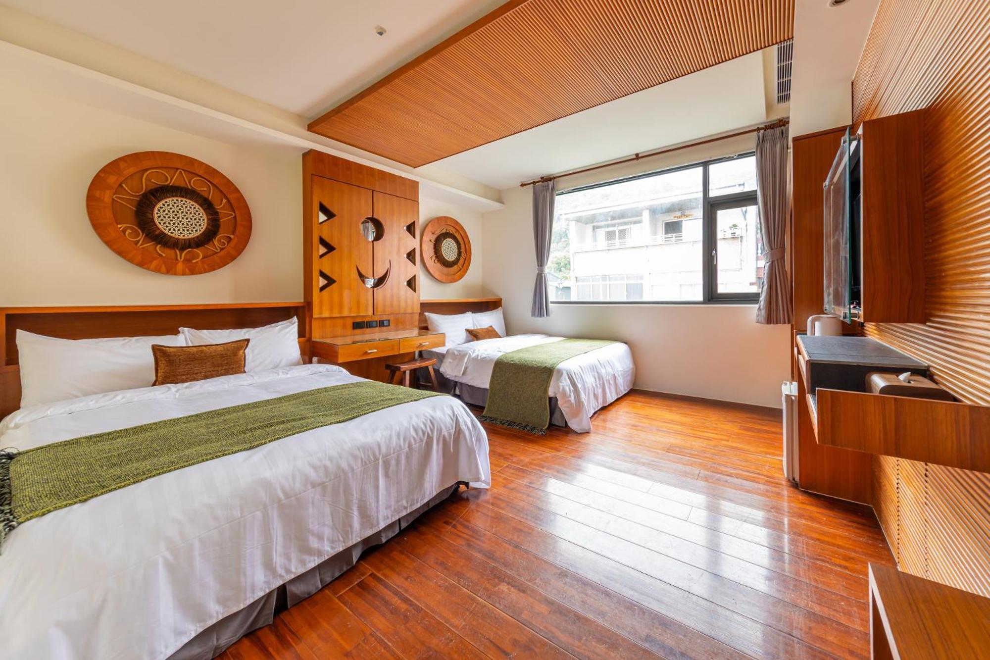 Sun Moon Lake Itathao Vacation Inn With Elevator Юйчі Екстер'єр фото