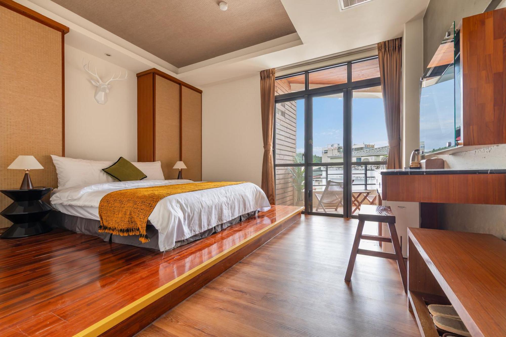 Sun Moon Lake Itathao Vacation Inn With Elevator Юйчі Екстер'єр фото